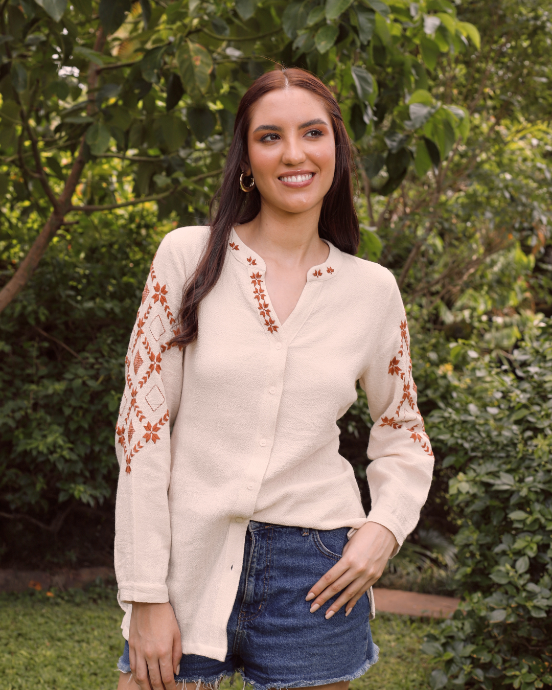 Flores de Jazmín y patrón geométrico|ジャスミンと幾何学パターンのカットソー