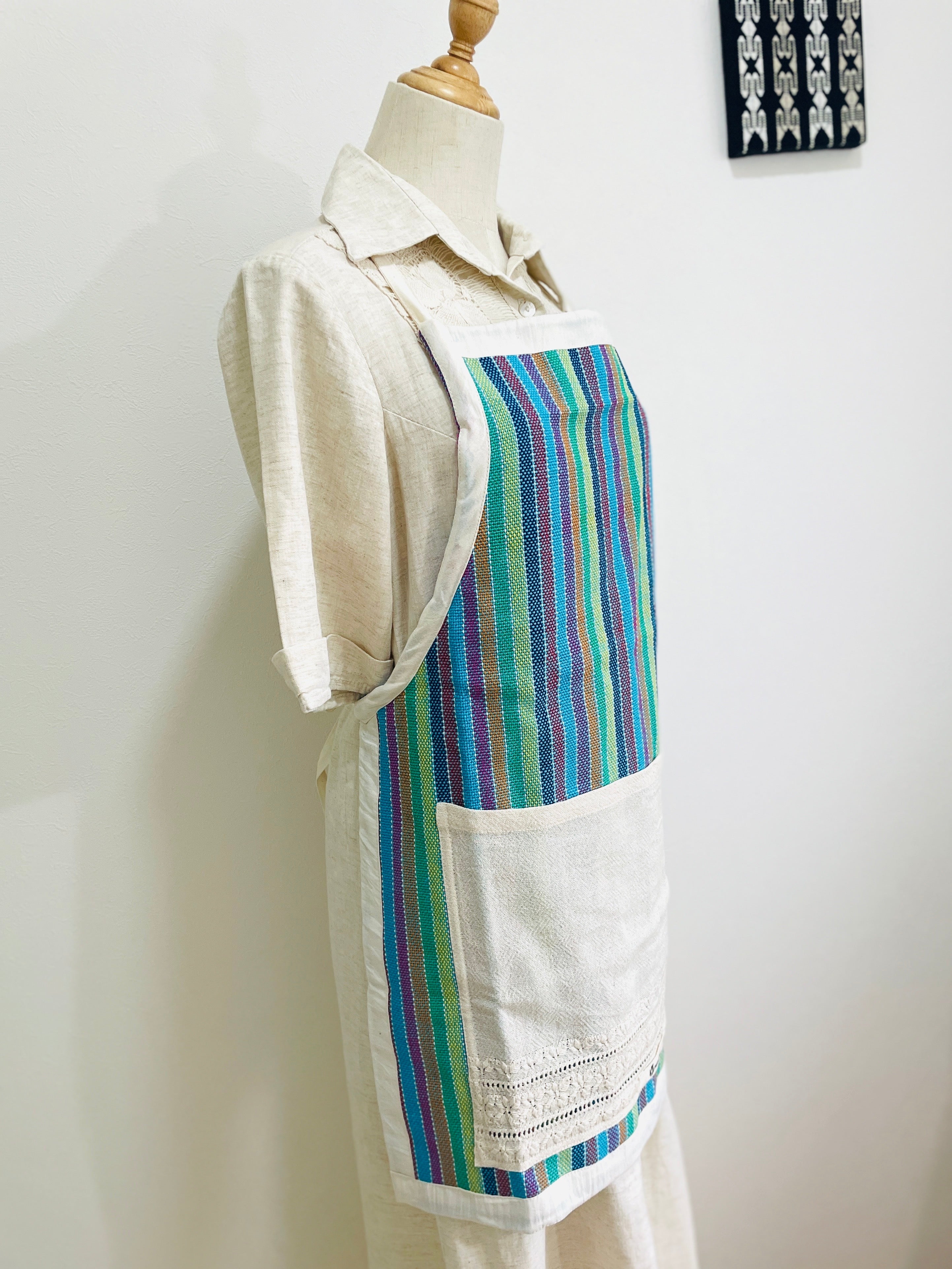 ポウヴィとアオポイのエプロン