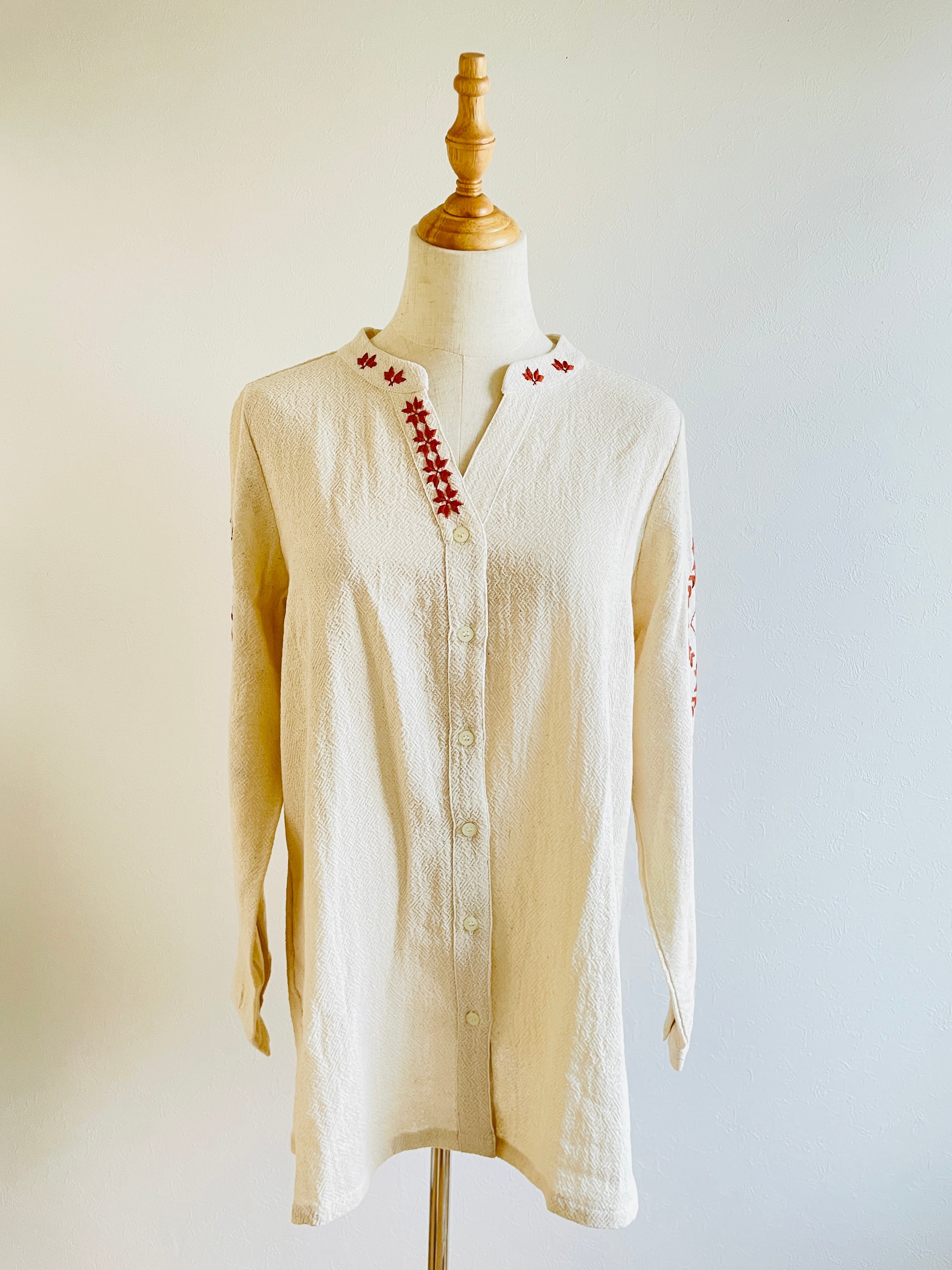 Flores de Jazmín y patrón geométrico|ジャスミンと幾何学パターンのカットソー