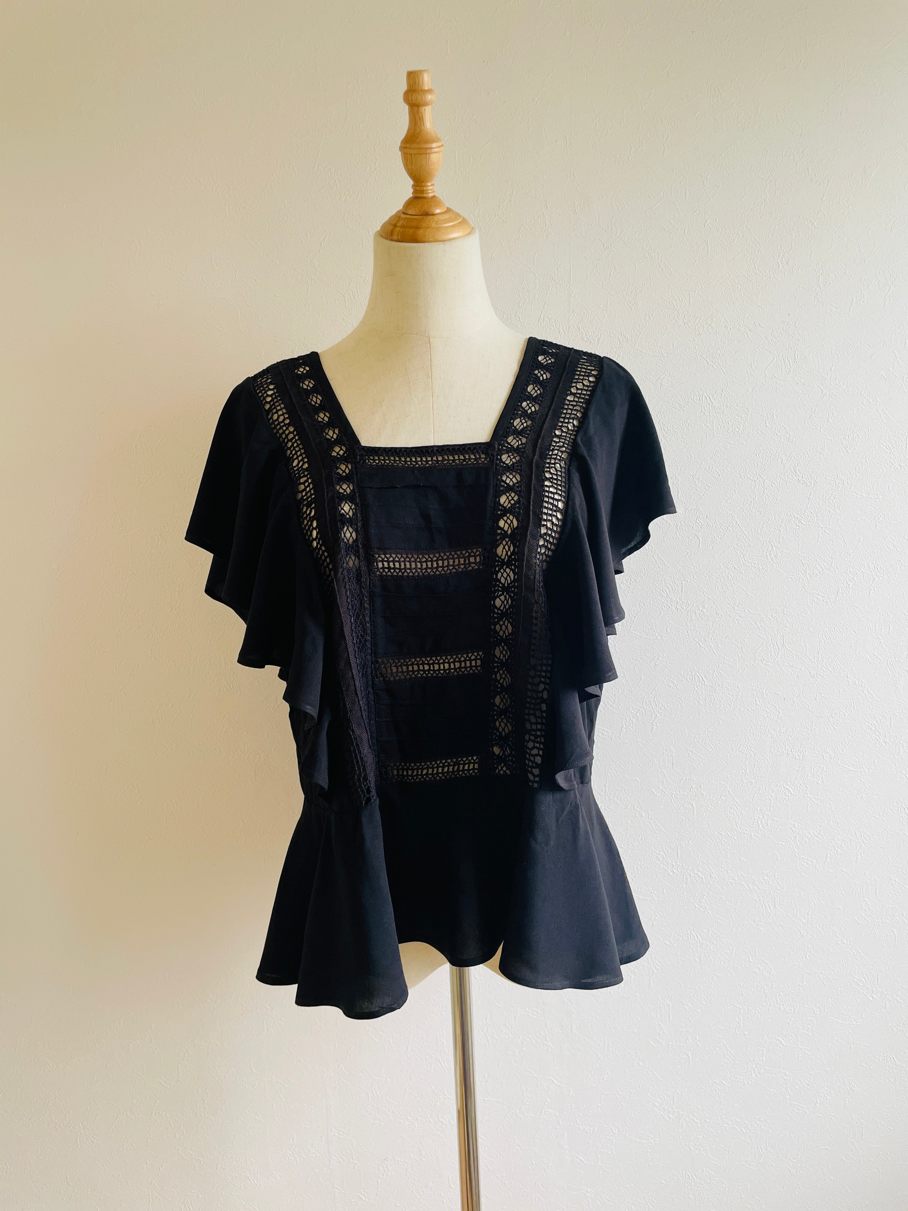 Blusa Sabrina | アオポイのフリルブラウス