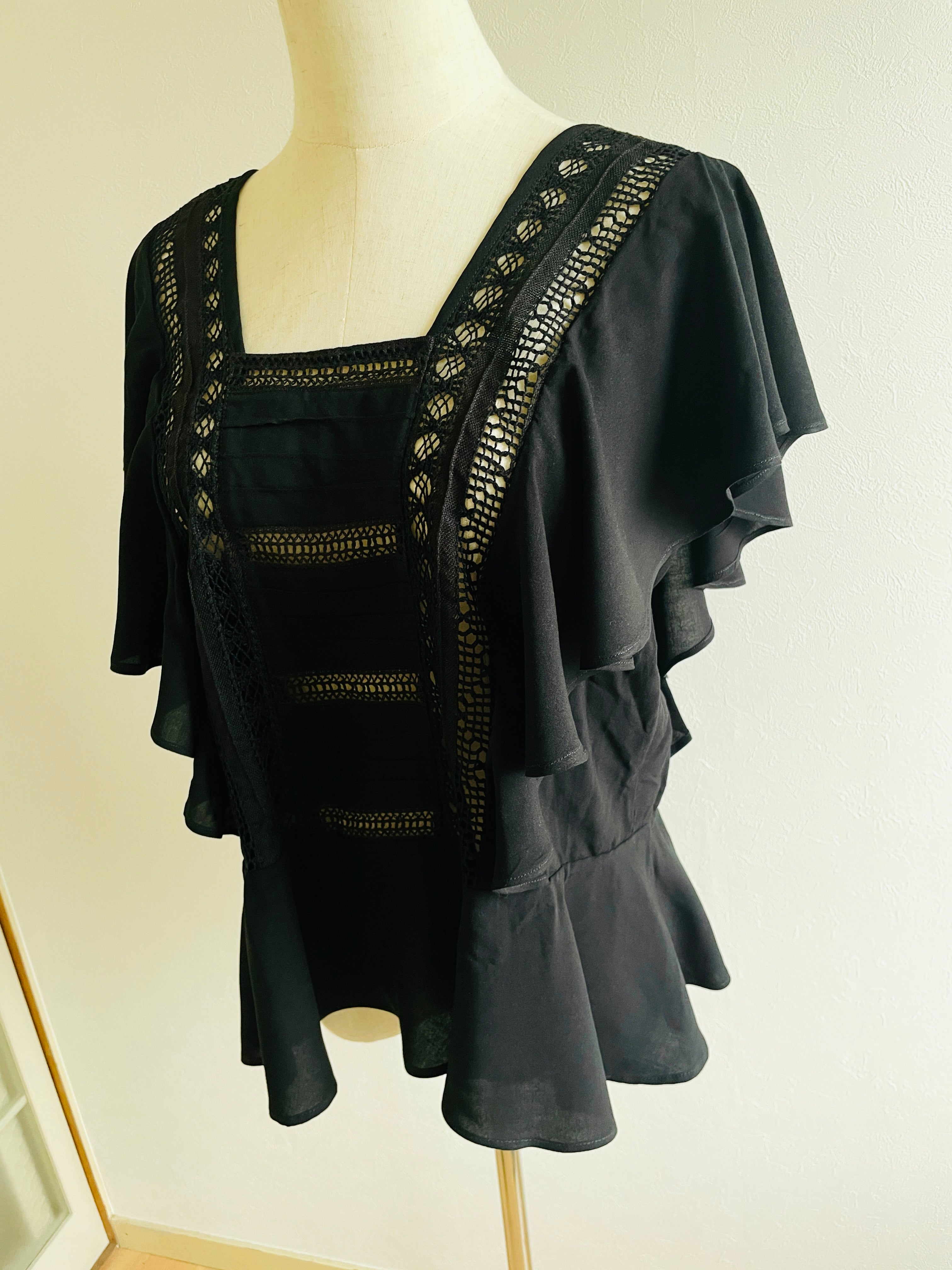 Blusa Sabrina | アオポイのフリルブラウス