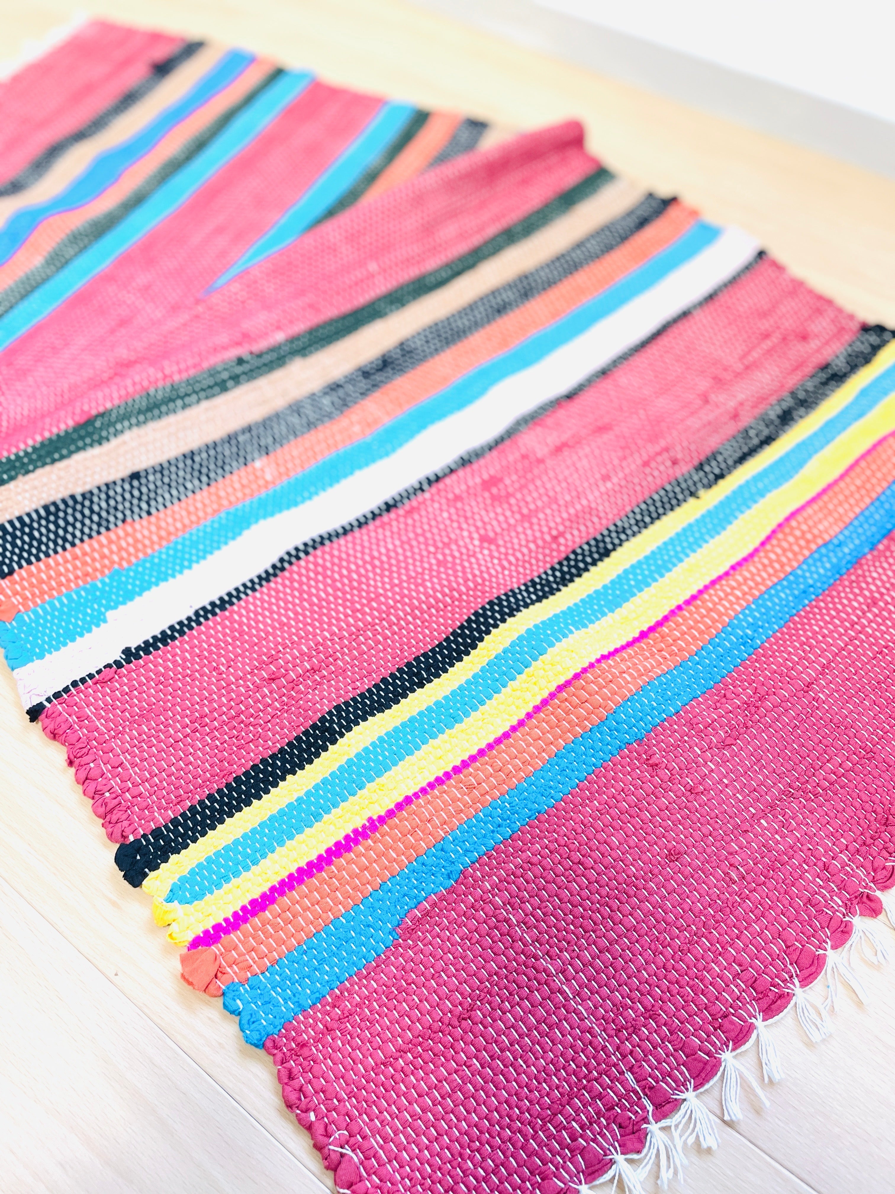 Poyvi de arcoiris | カラペグアのマルチマット