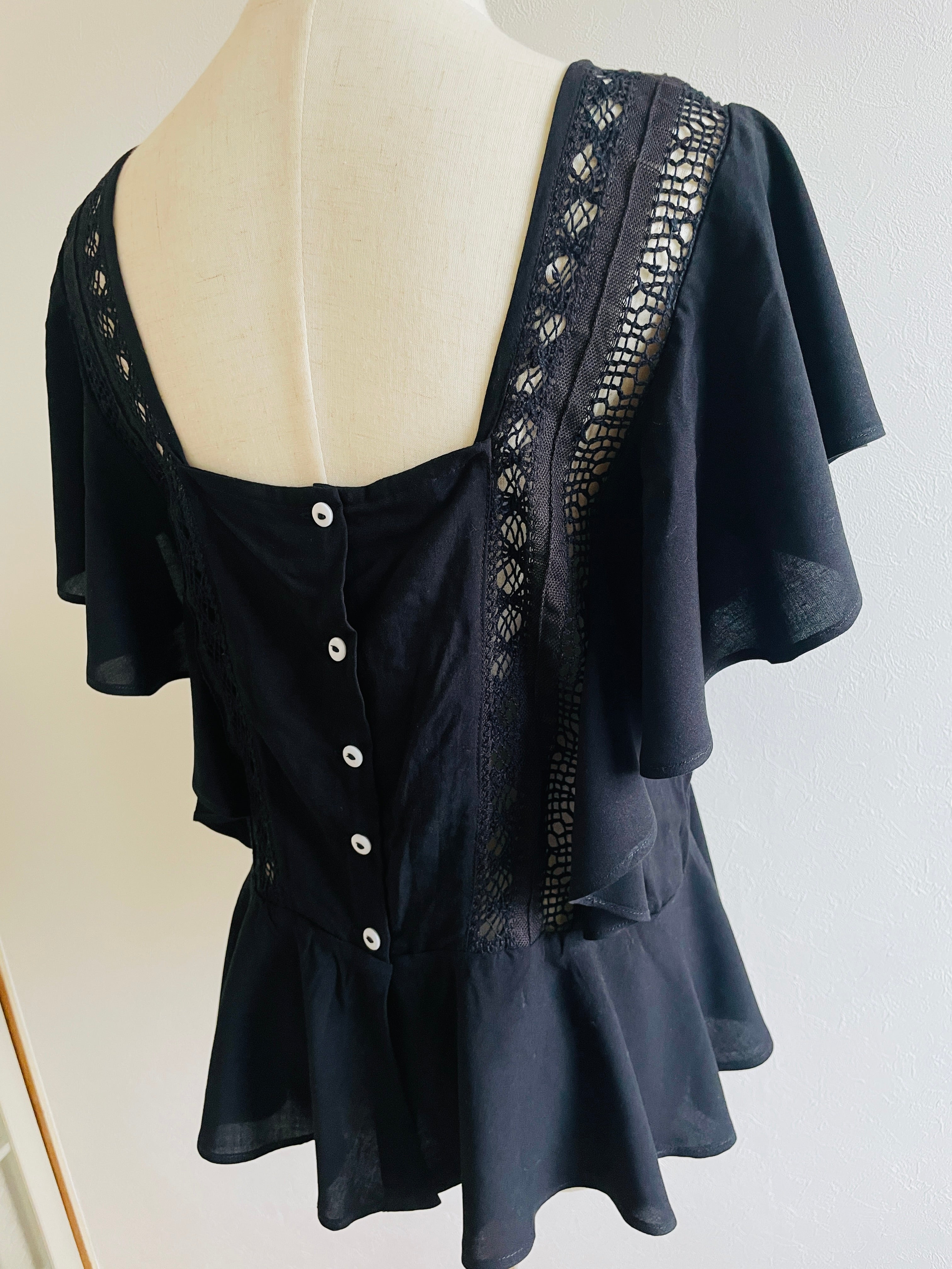 Blusa Sabrina | アオポイのフリルブラウス