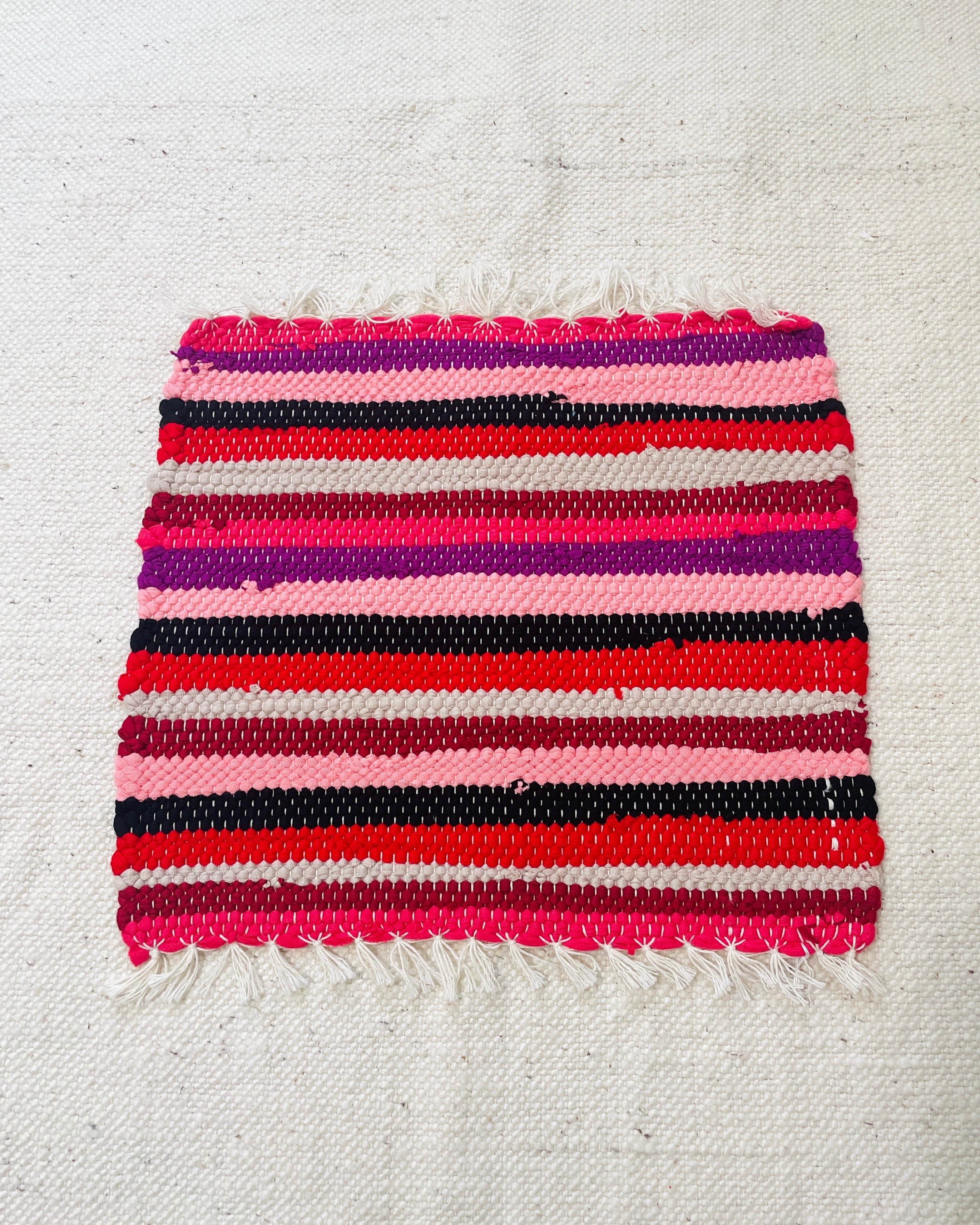 Poyvi de arcoiris | カラペグアのマルチマット