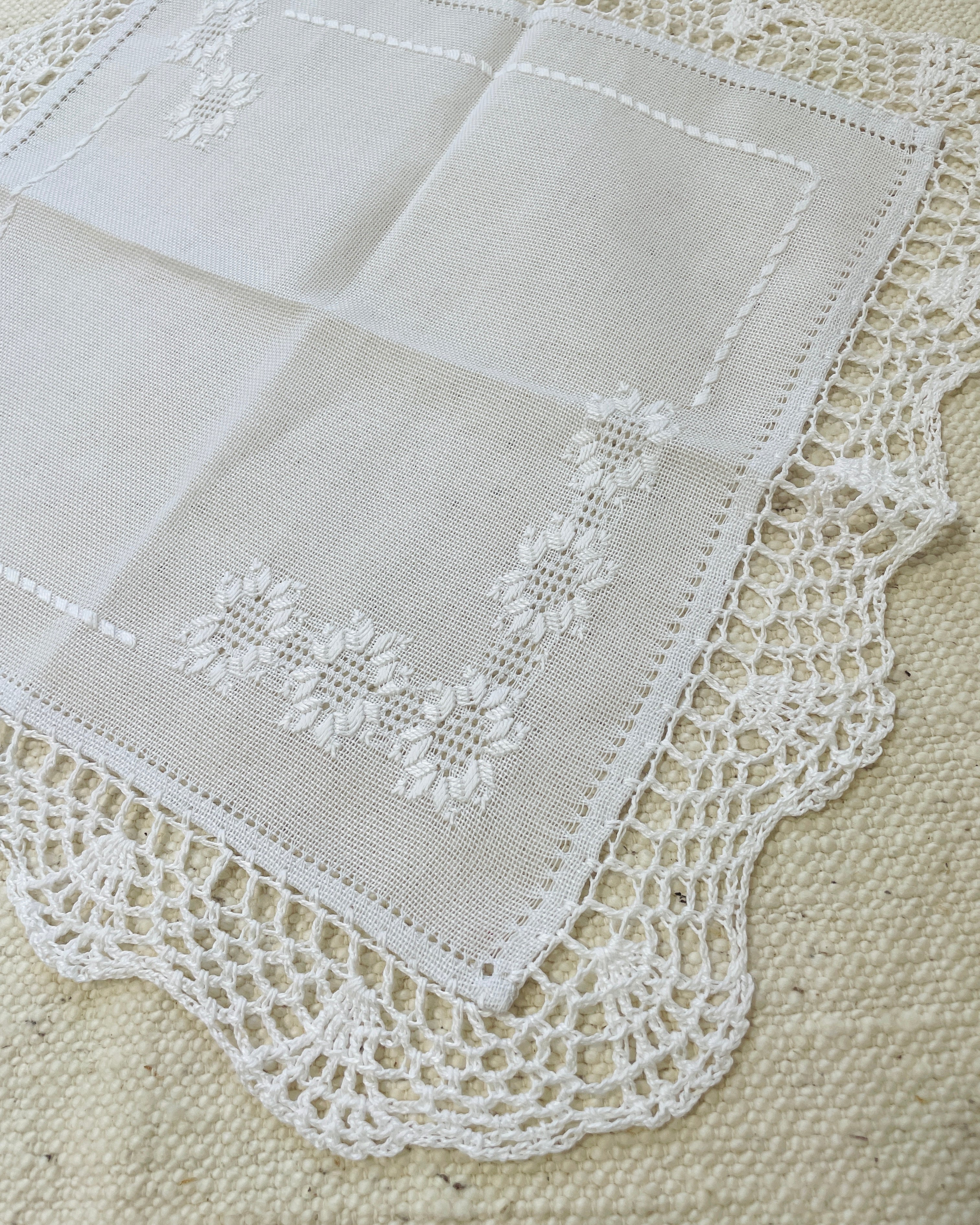 Individuales de Ña Sara |サラおばあちゃんのスクエアナプキン