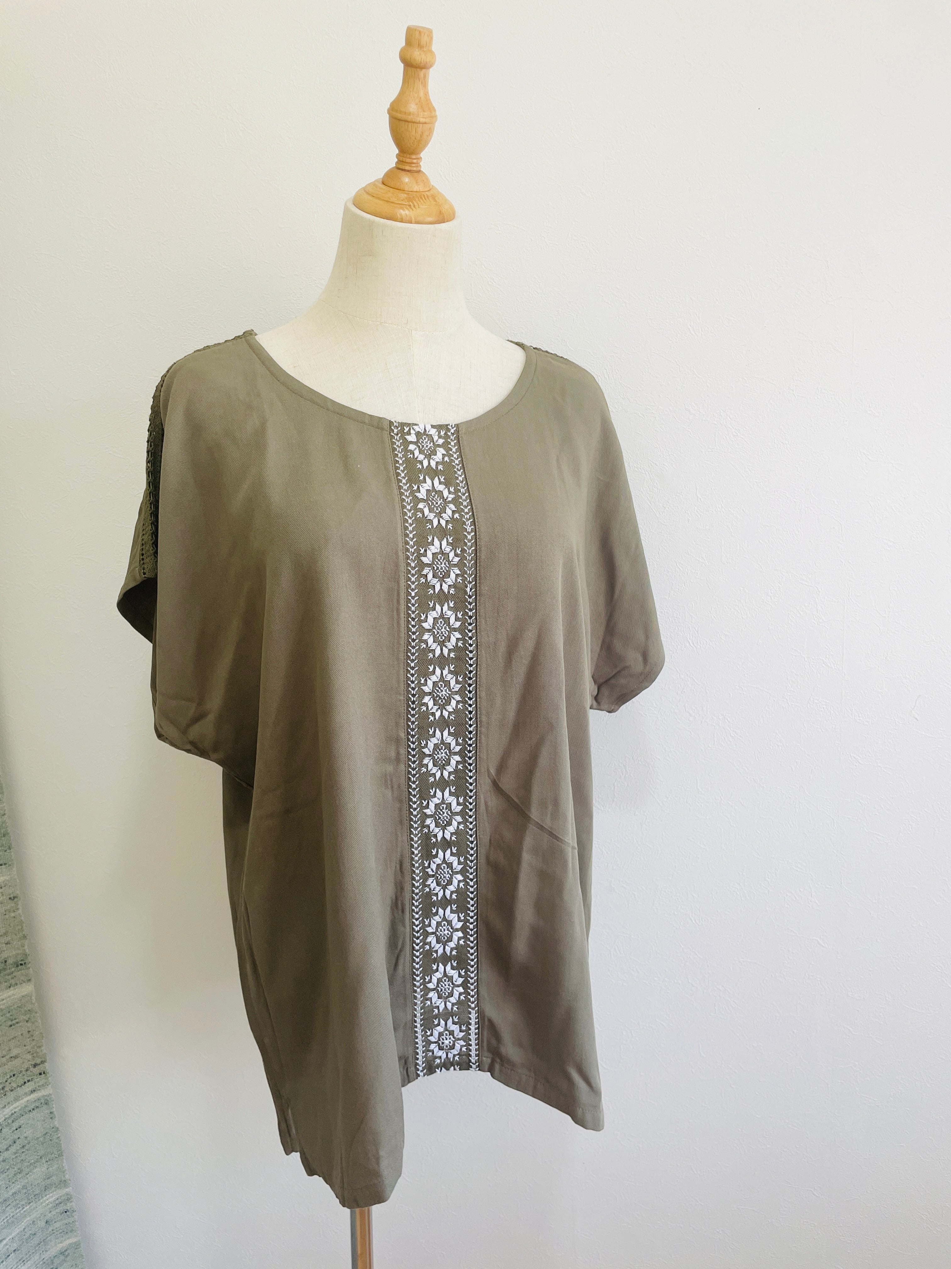 Blusa Tesajajai | きらめきのブラウス