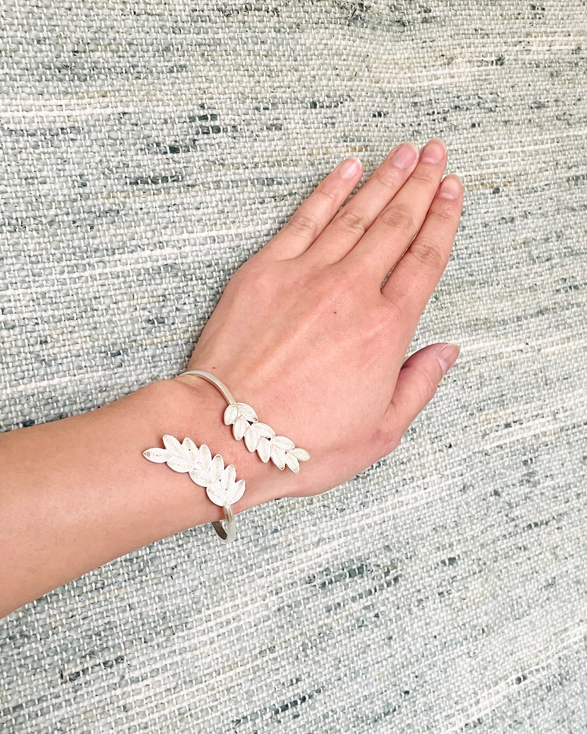 葉っぱのバングル