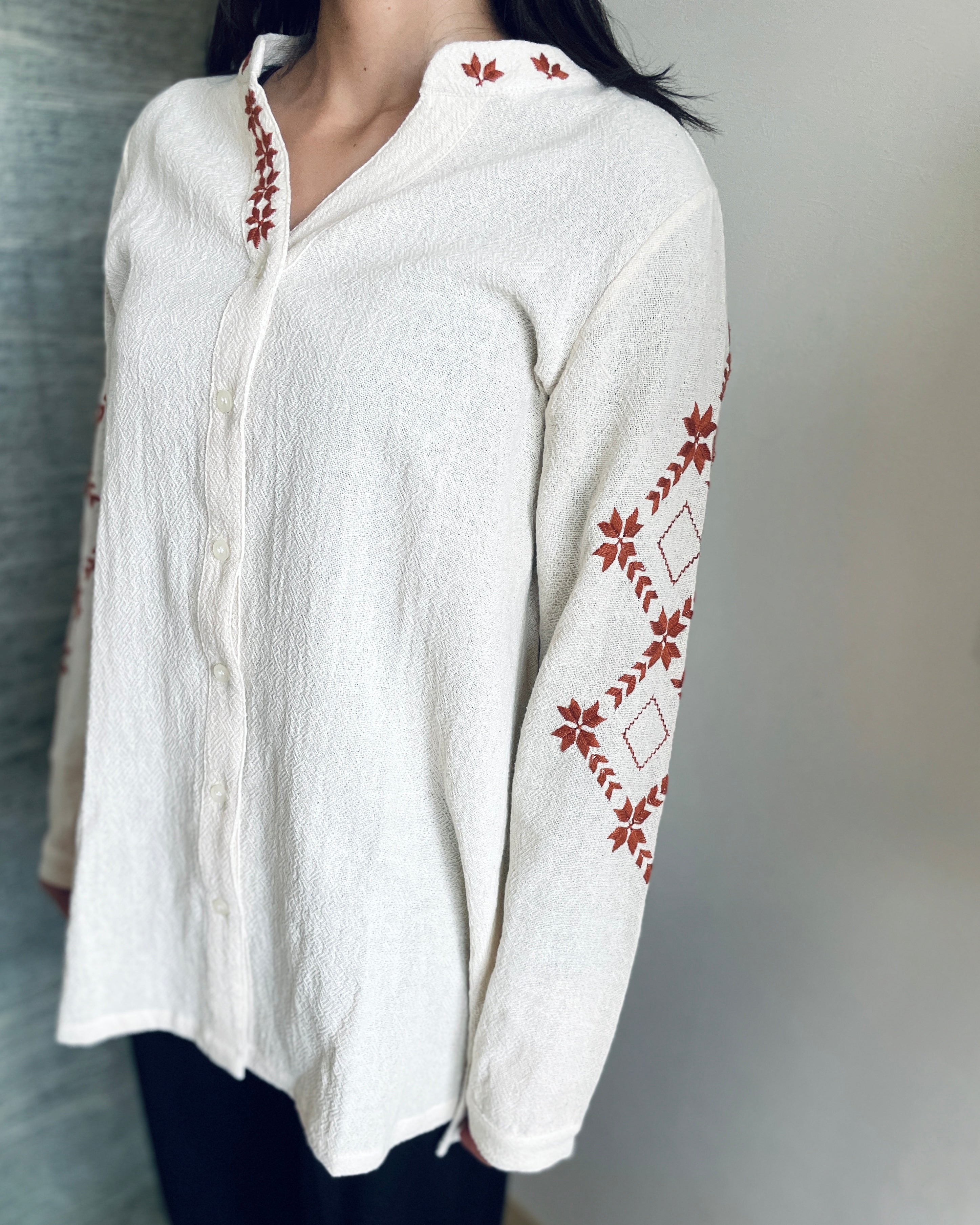 Flores de Jazmín y patrón geométrico|ジャスミンと幾何学パターンのカットソー