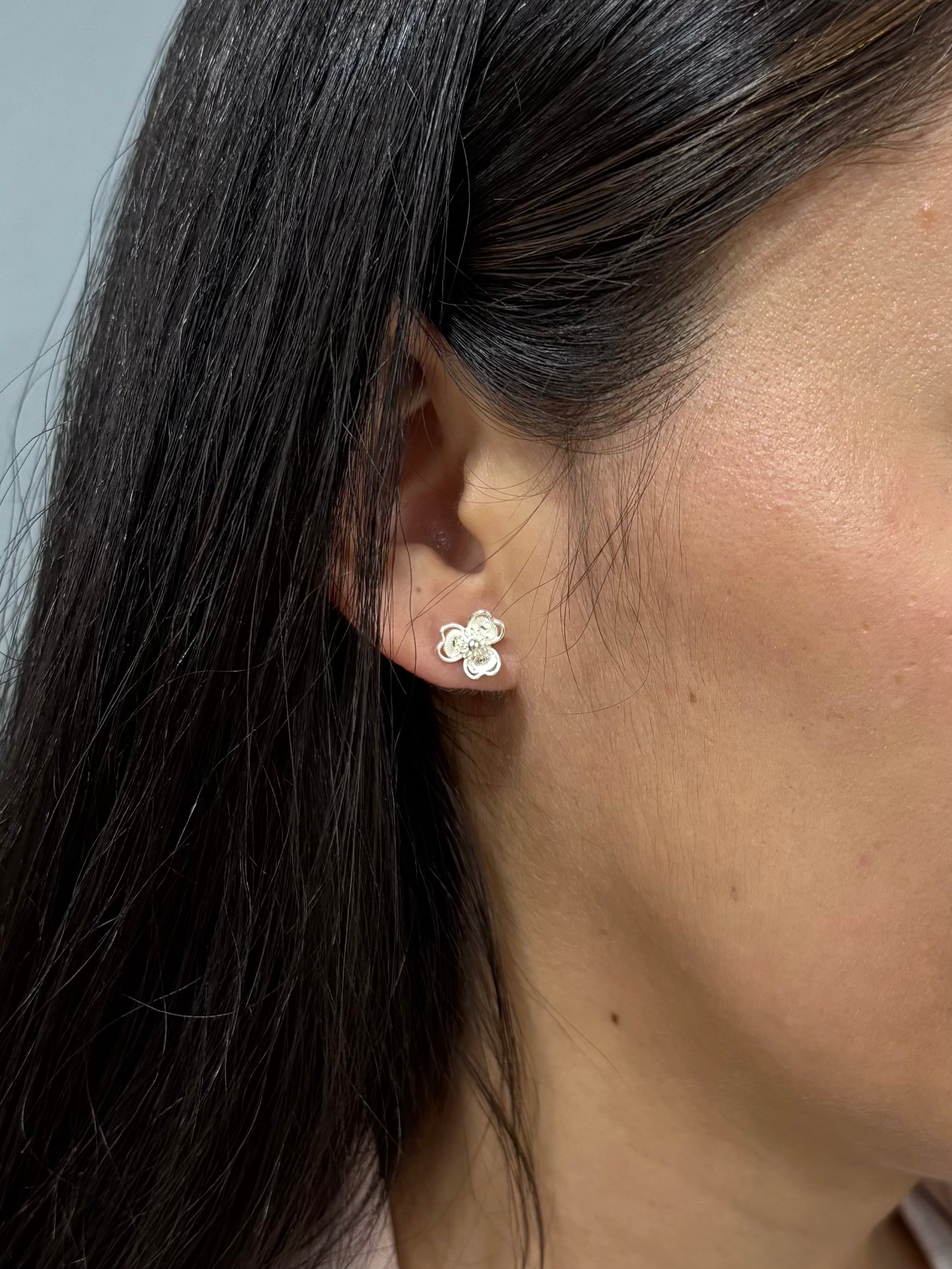 Tres pétalos |三弁の花