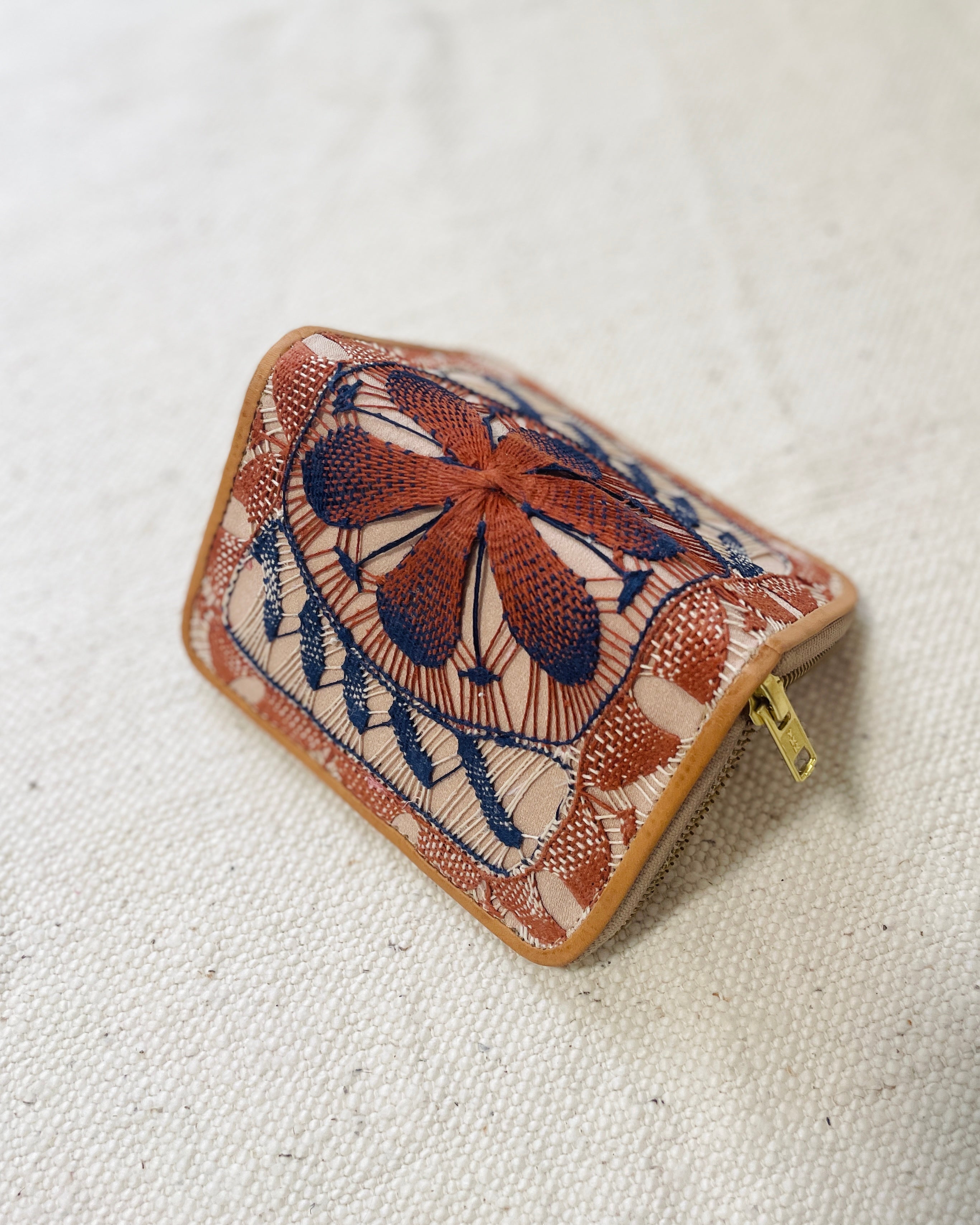 Billetera Mini Kuña | ニャンドゥティと牛革の財布