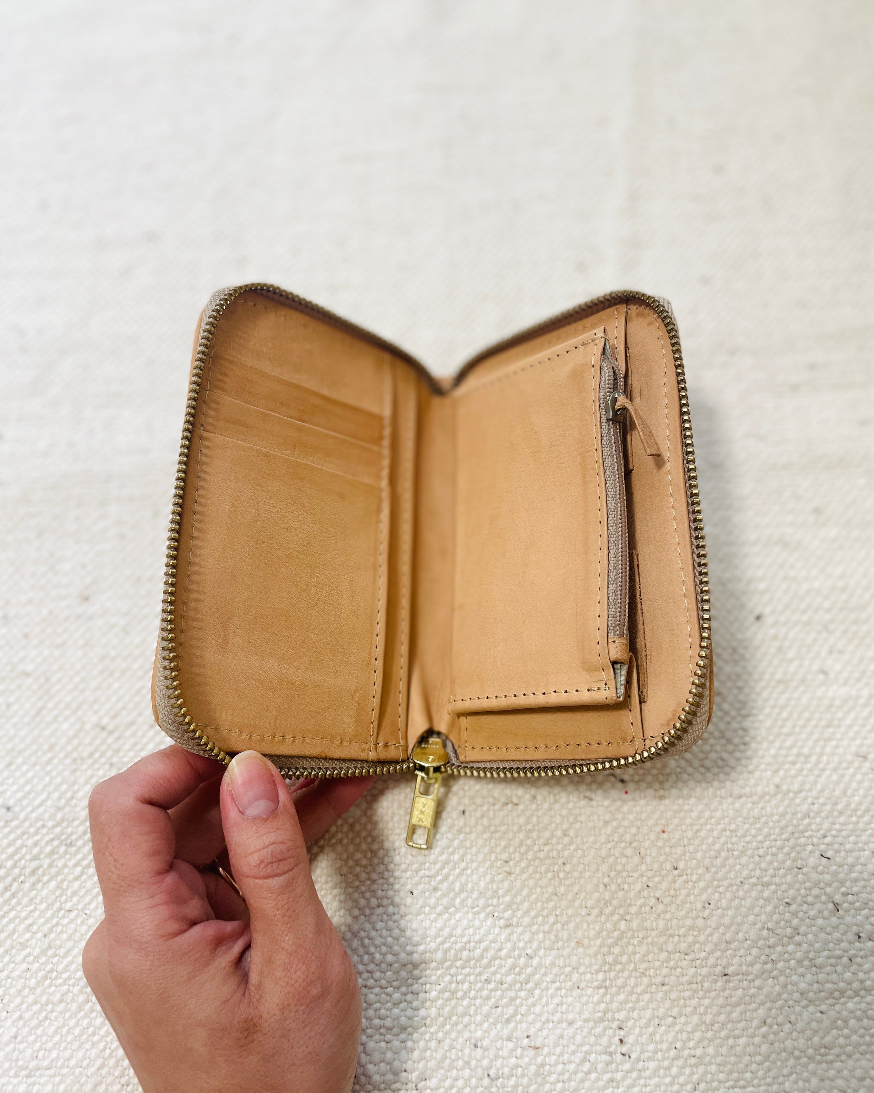 Billetera Mini Kuña | ニャンドゥティと牛革の財布