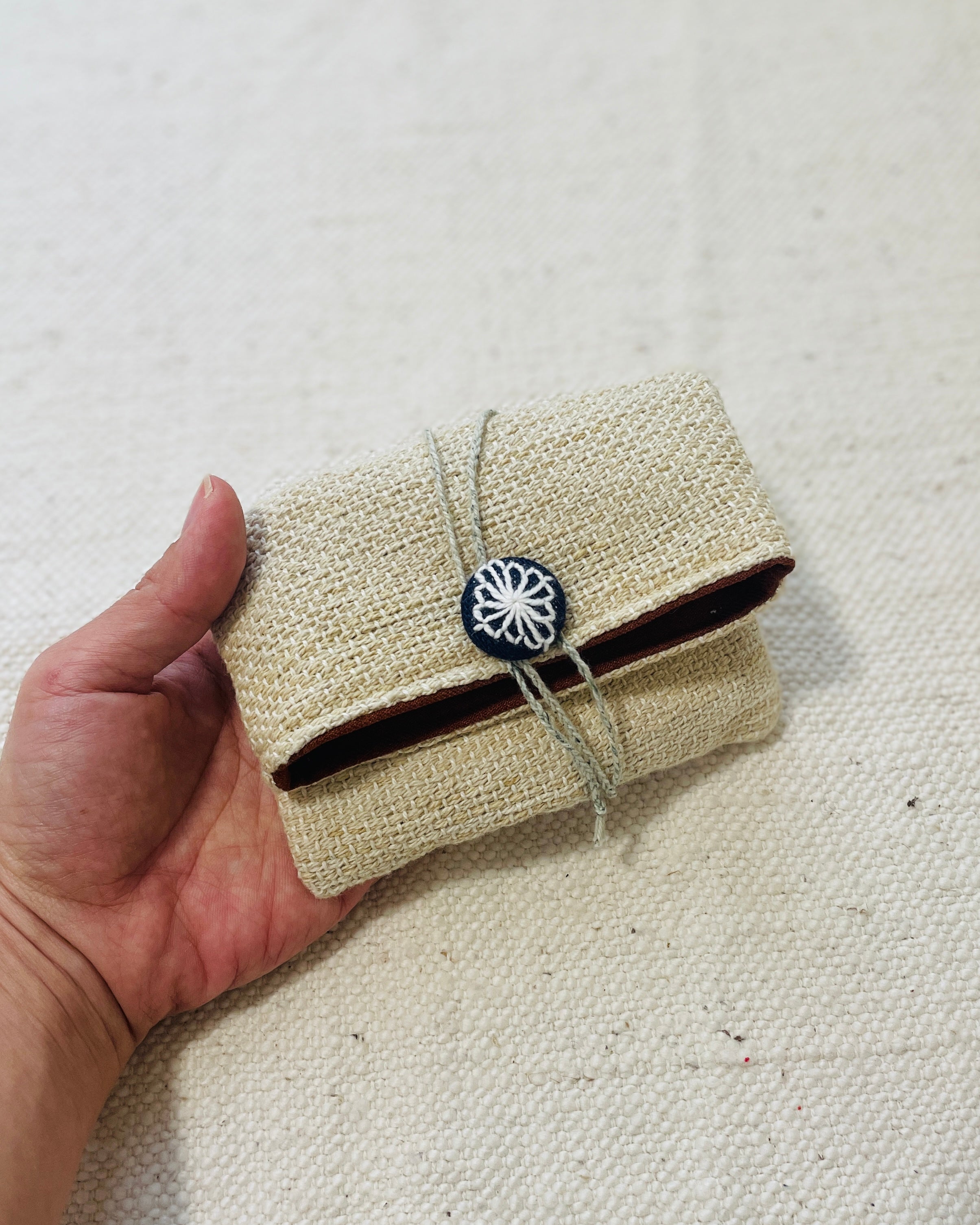 La bolsita de Poyvi | パラグアイの手仕事くるくるポーチ