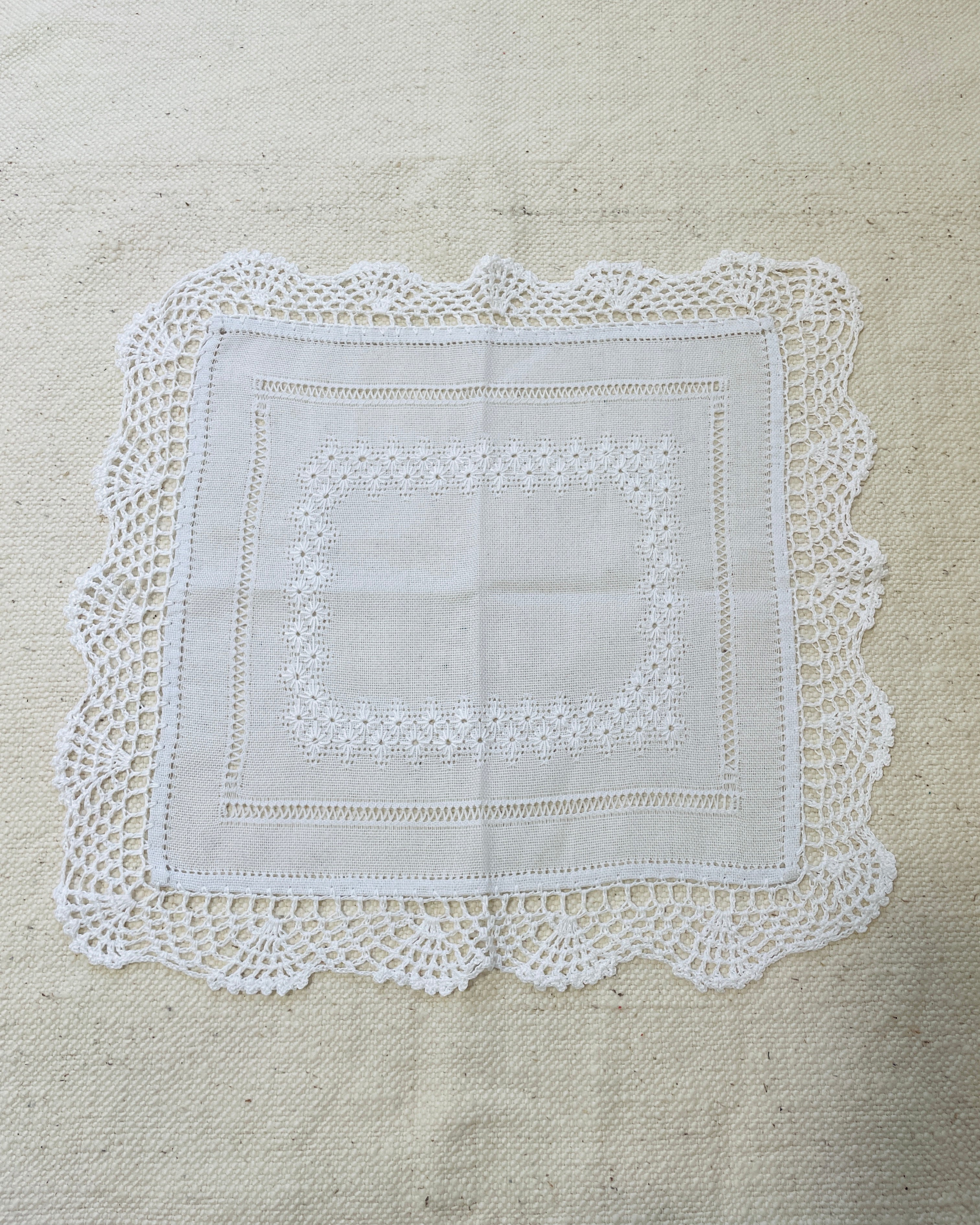 Individuales de Ña Sara ｜サラおばあちゃんのスクエアナプキン