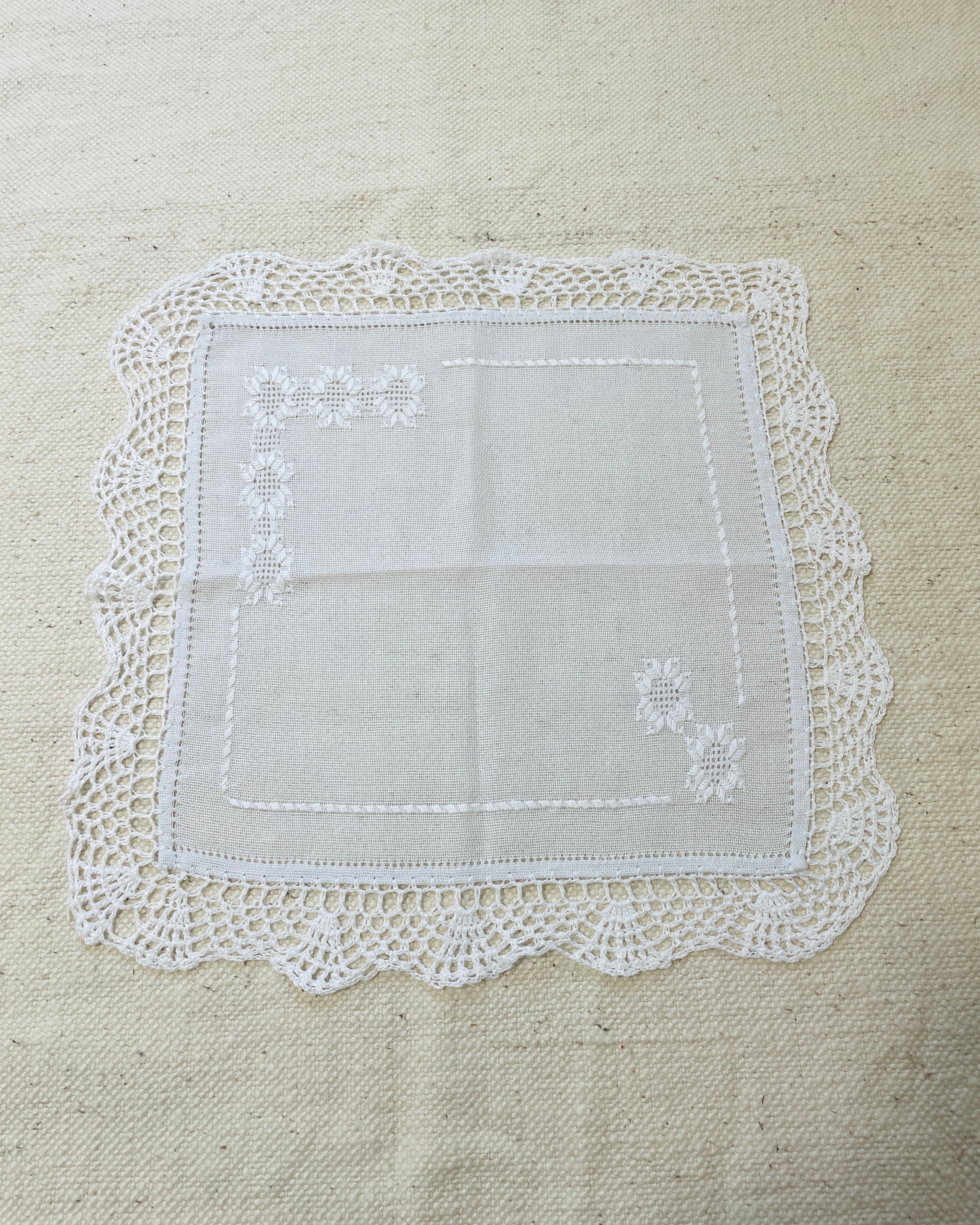 Individuales de Ña Sara ｜サラおばあちゃんのスクエアナプキン