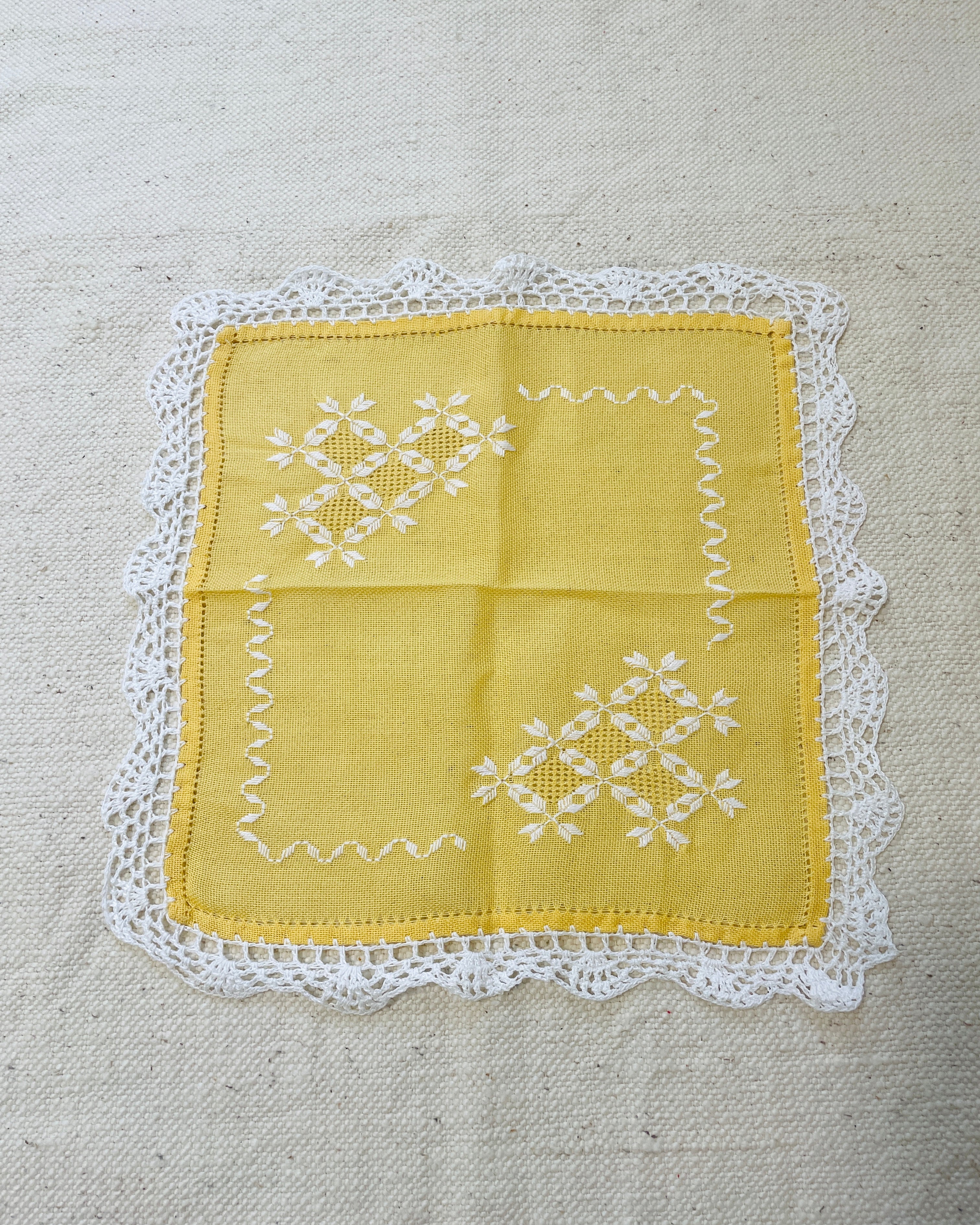 Individuales de Ña Sara ｜サラおばあちゃんのスクエアナプキン