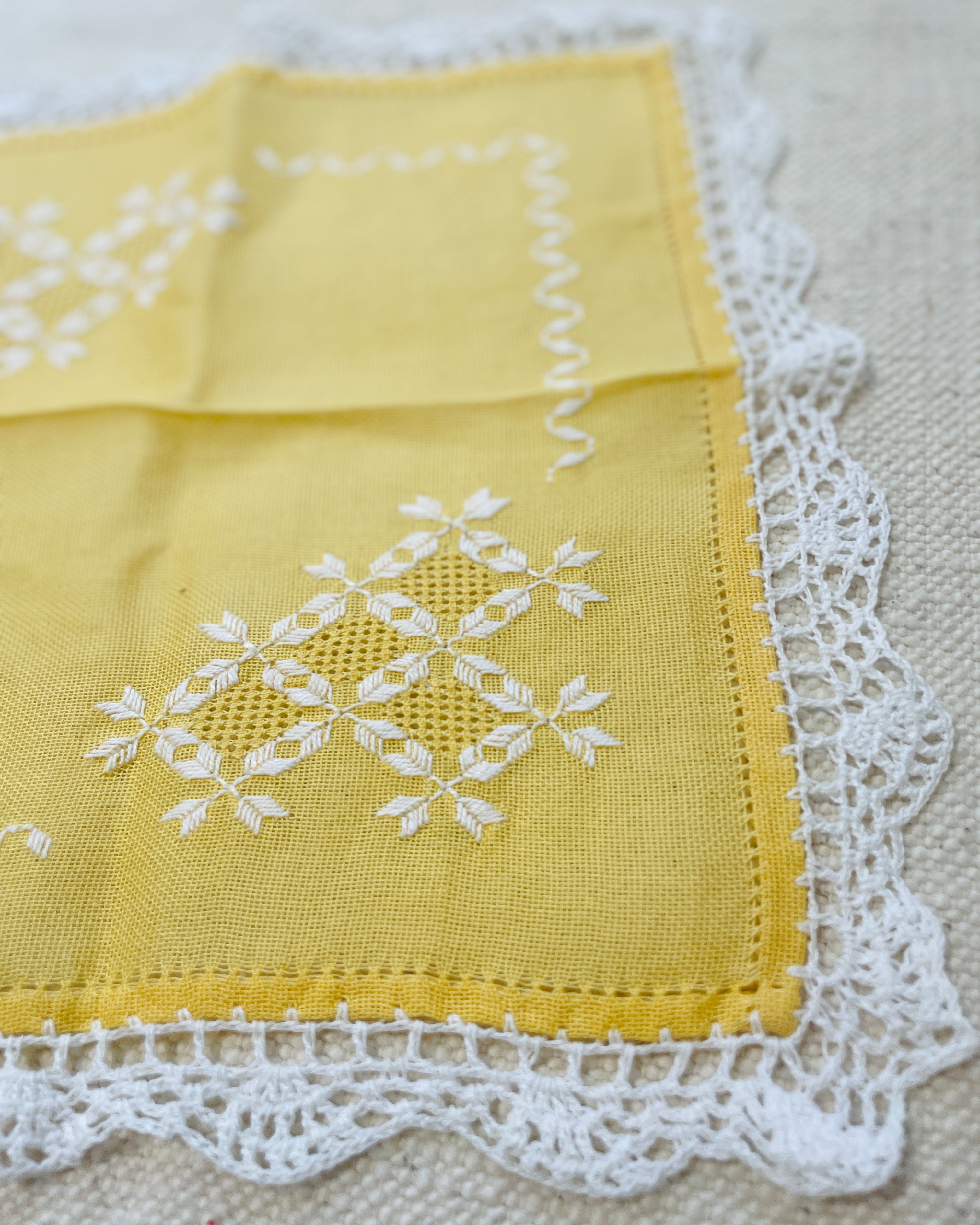 Individuales de Ña Sara ｜サラおばあちゃんのスクエアナプキン