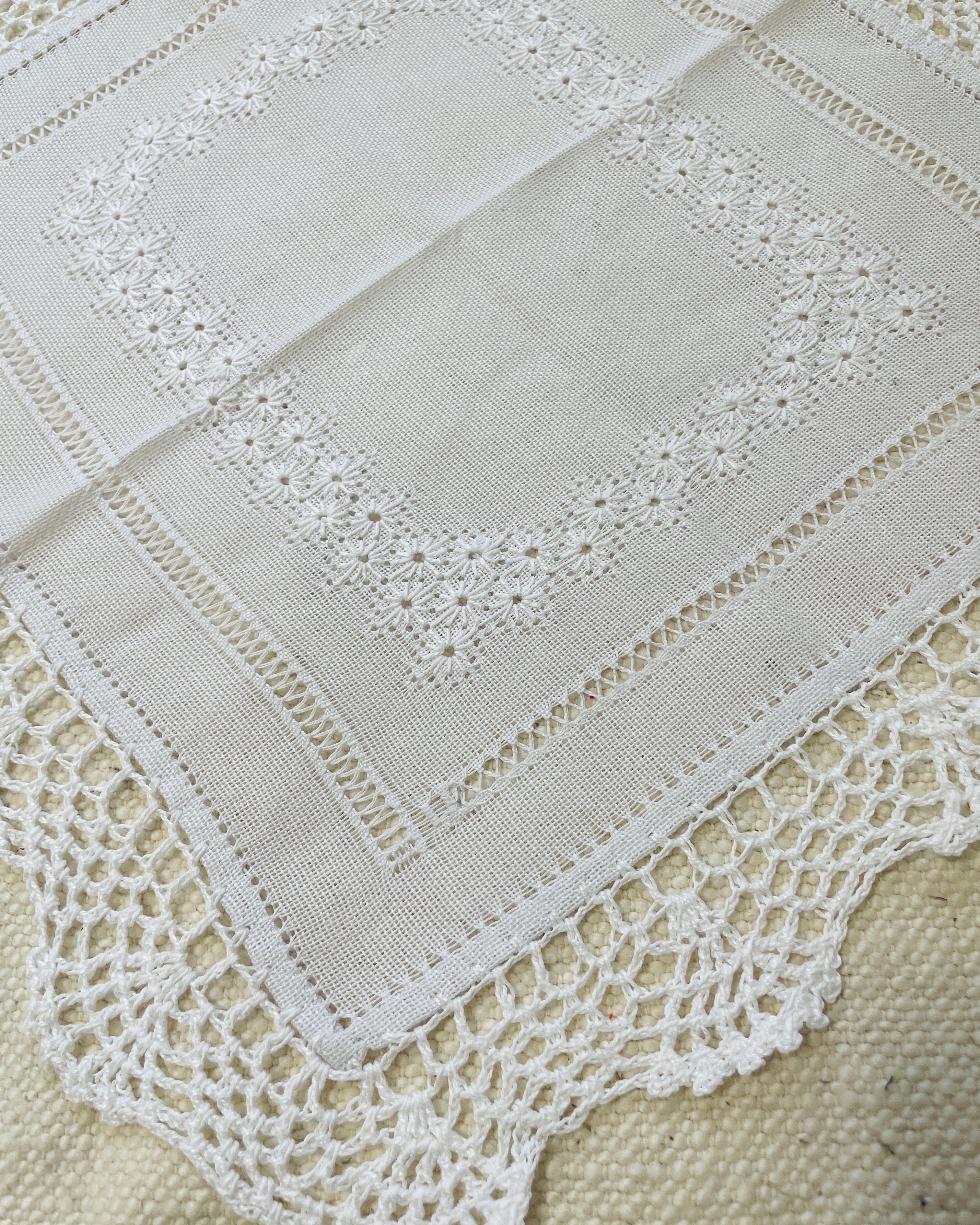 Individuales de Ña Sara ｜サラおばあちゃんのスクエアナプキン